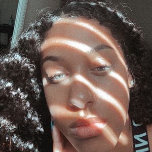 Meet your Posher, Avery